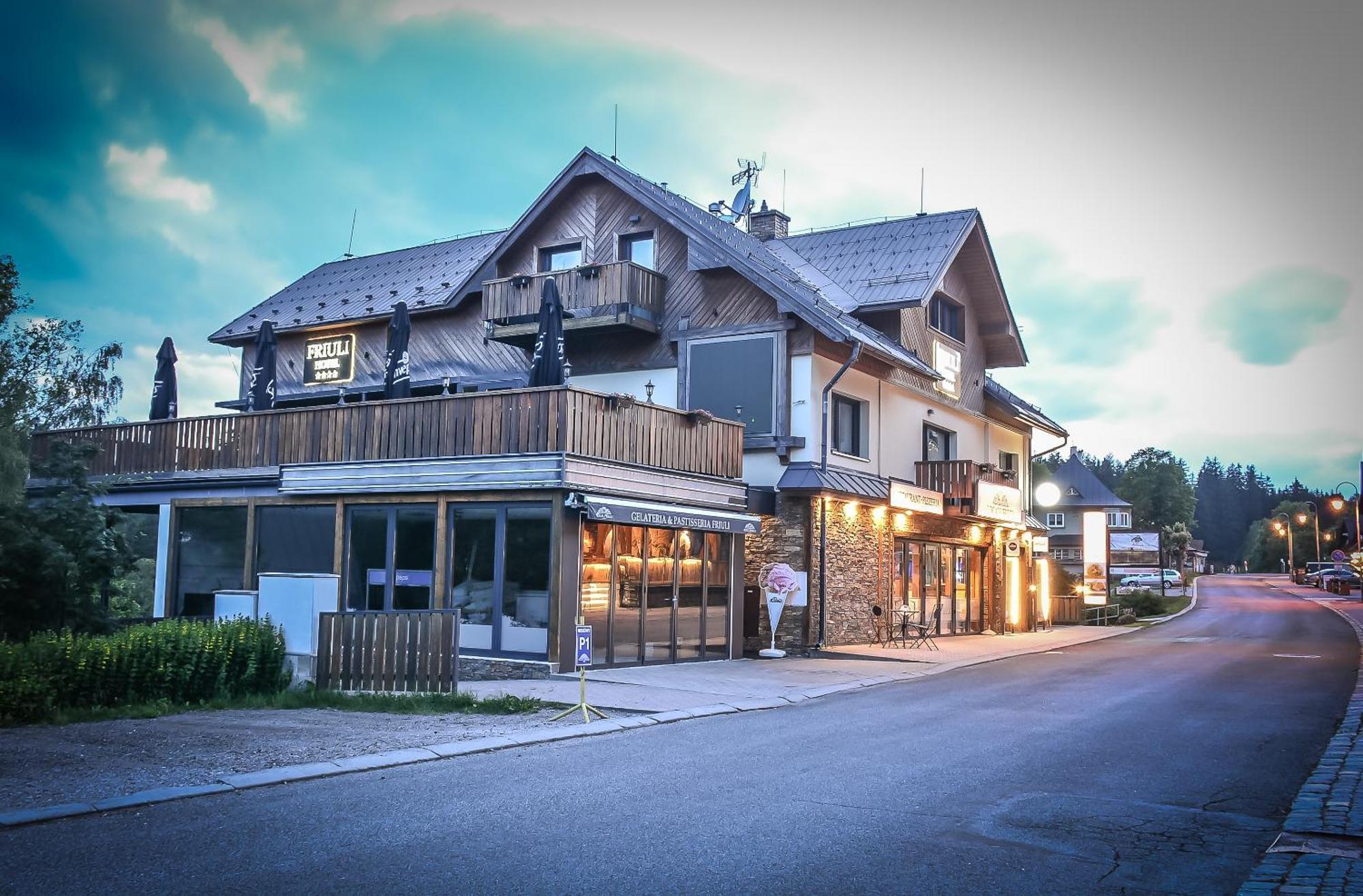Hotel Friuli 하라포프 외부 사진