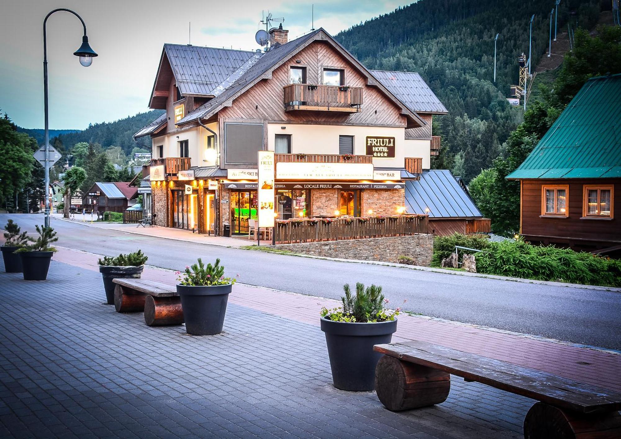 Hotel Friuli 하라포프 외부 사진